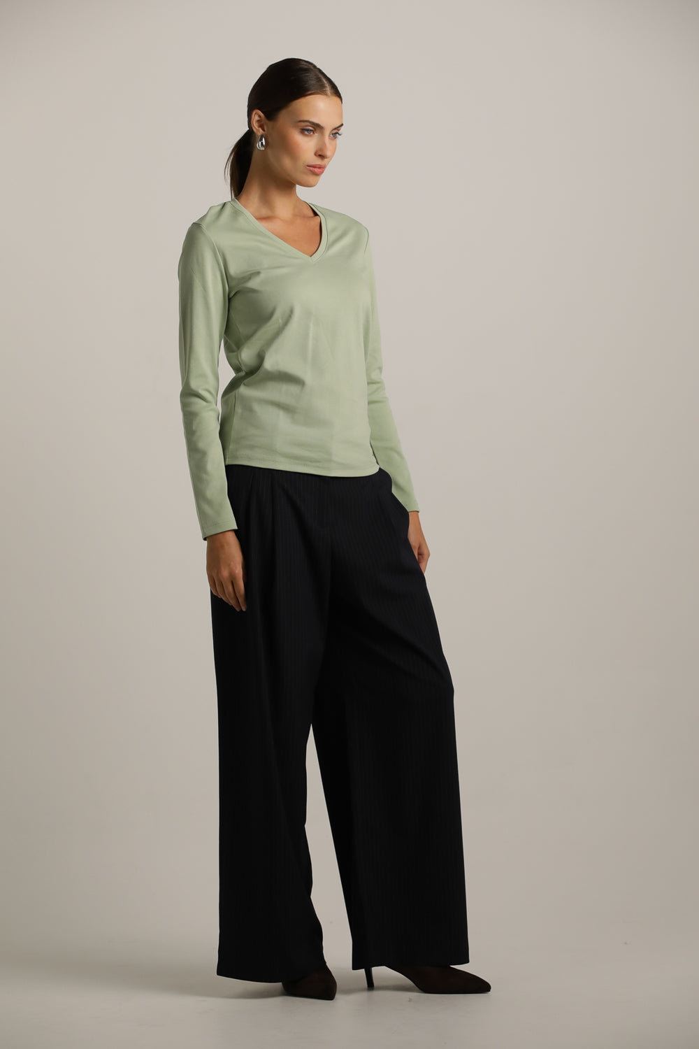 טישרט ארוכה עם צווארון וי  | קנת קול