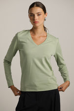 טישרט ארוכה עם צווארון וי  | קנת קול