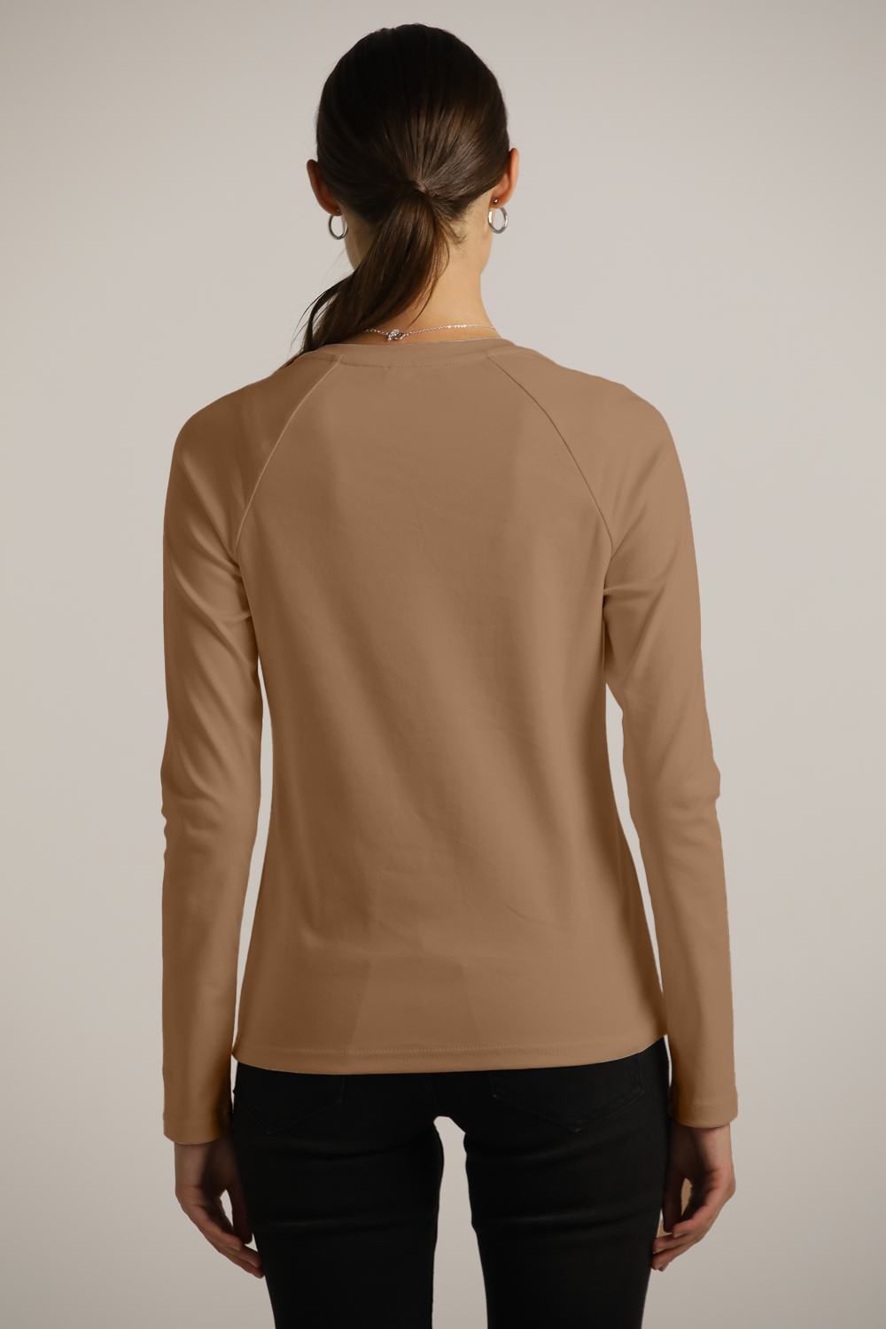 חולצת רגלן ארוכה עם צווארון עגול | קנת קול
