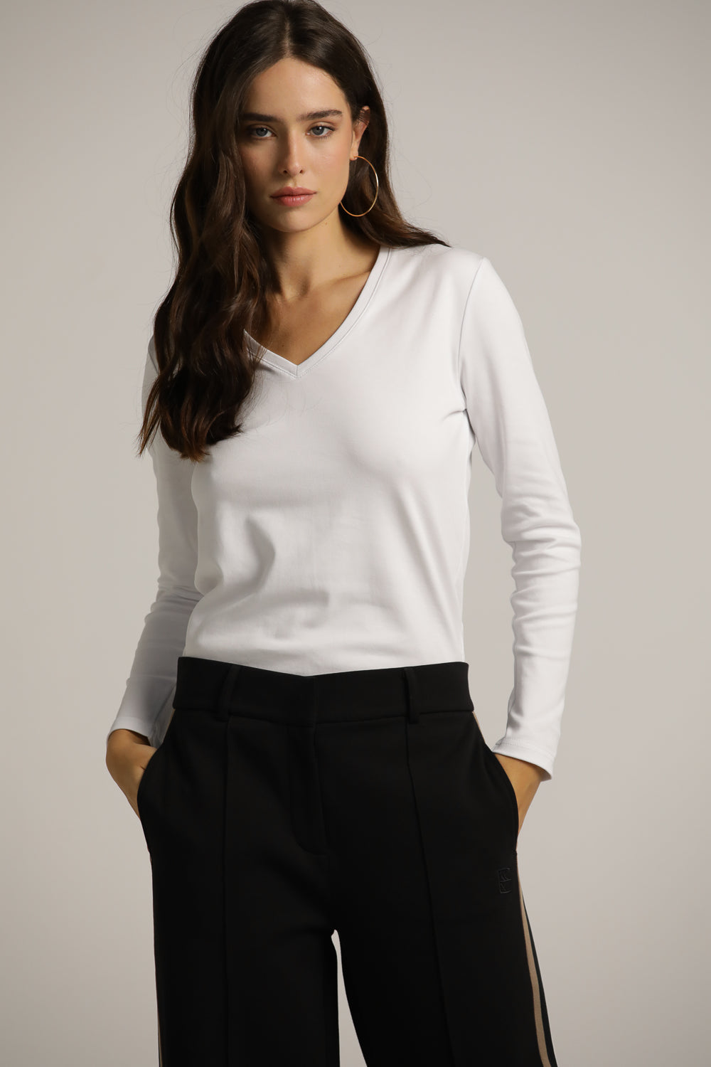 טישרט ארוכה עם צווארון וי  | קנת קול