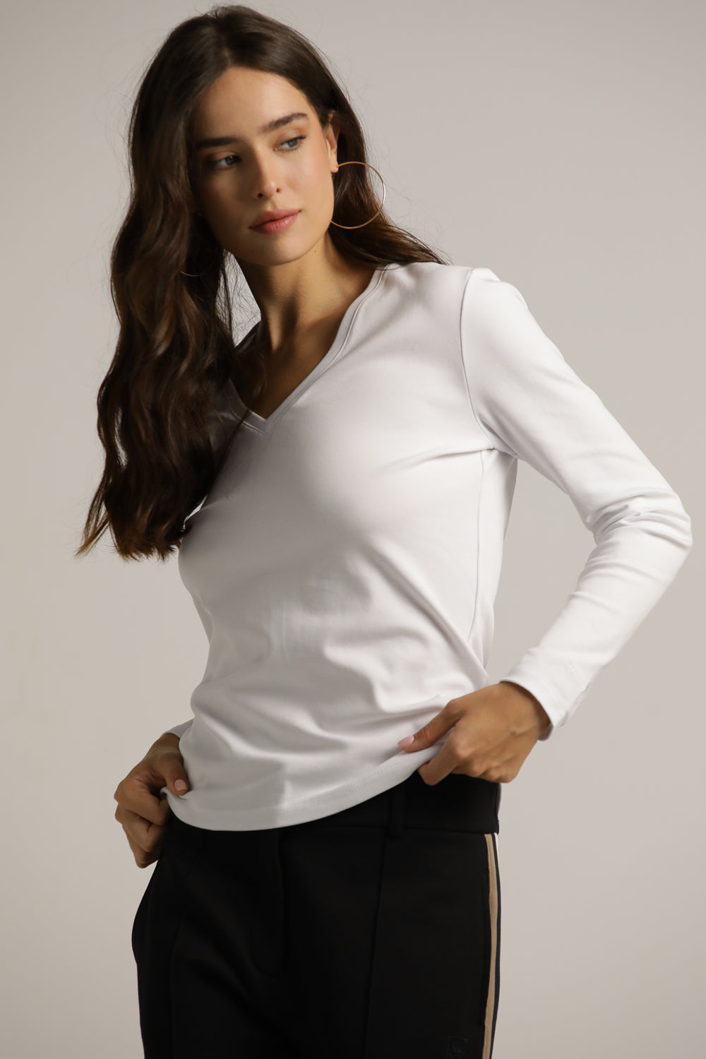 טישרט ארוכה עם צווארון וי  | קנת קול