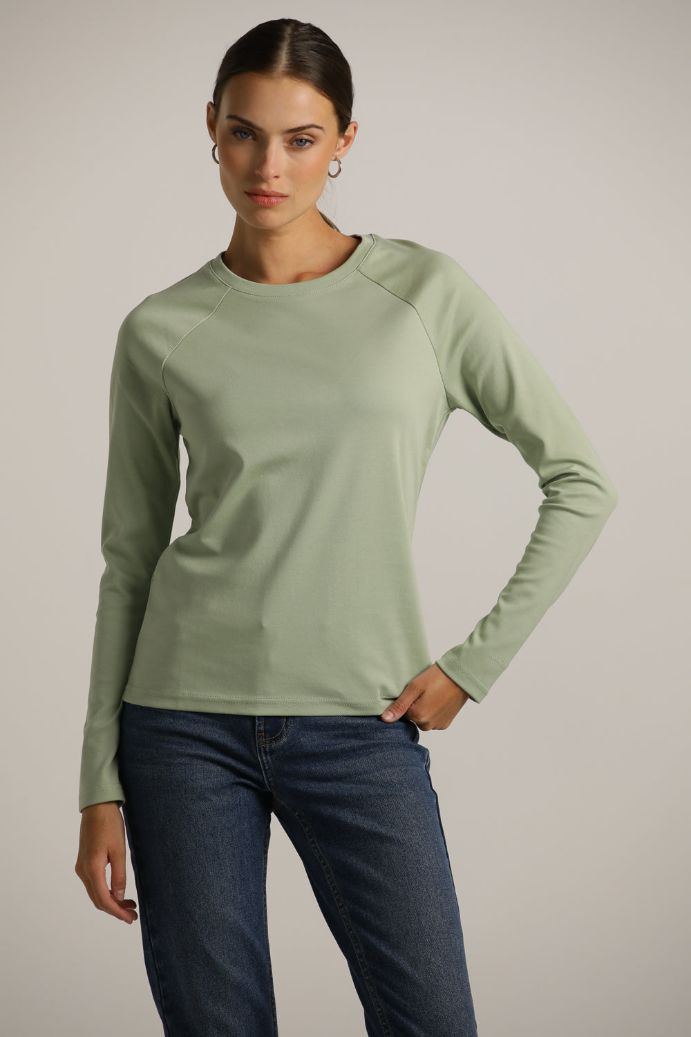 חולצת רגלן ארוכה עם צווארון עגול | קנת קול