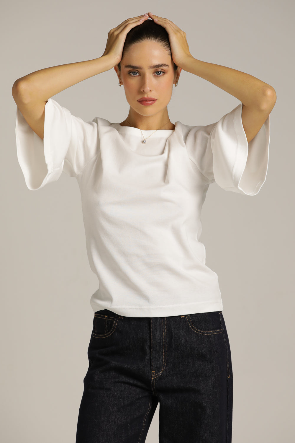 חולצת טי עם שרוולים נפוחים | קנת קול