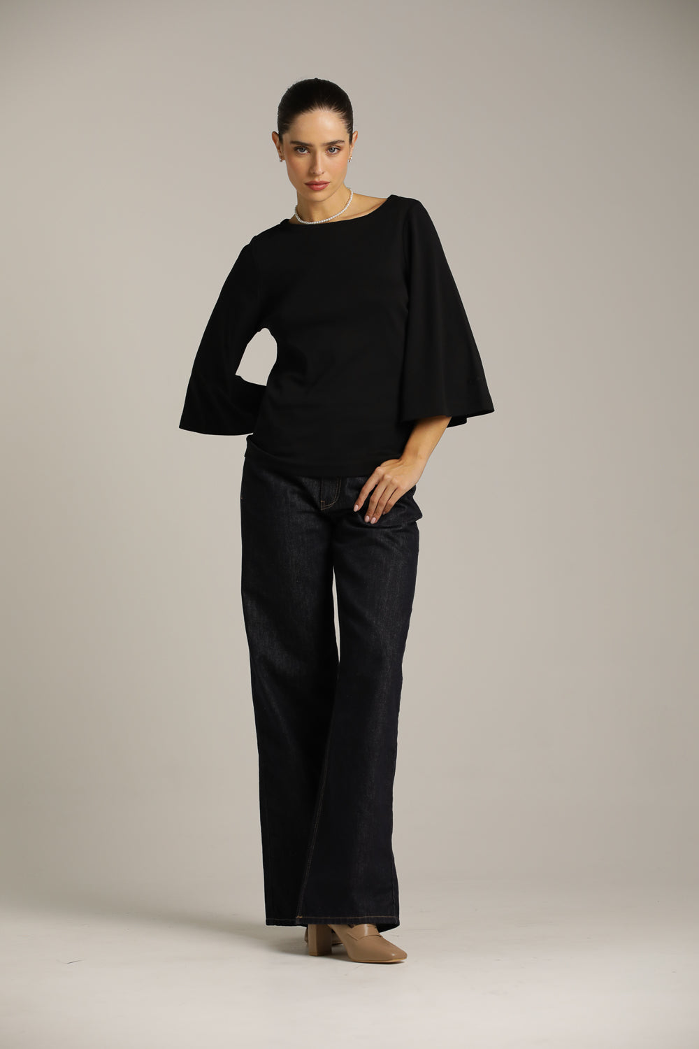 חולצת טי עם שרוולים נפוחים | קנת קול