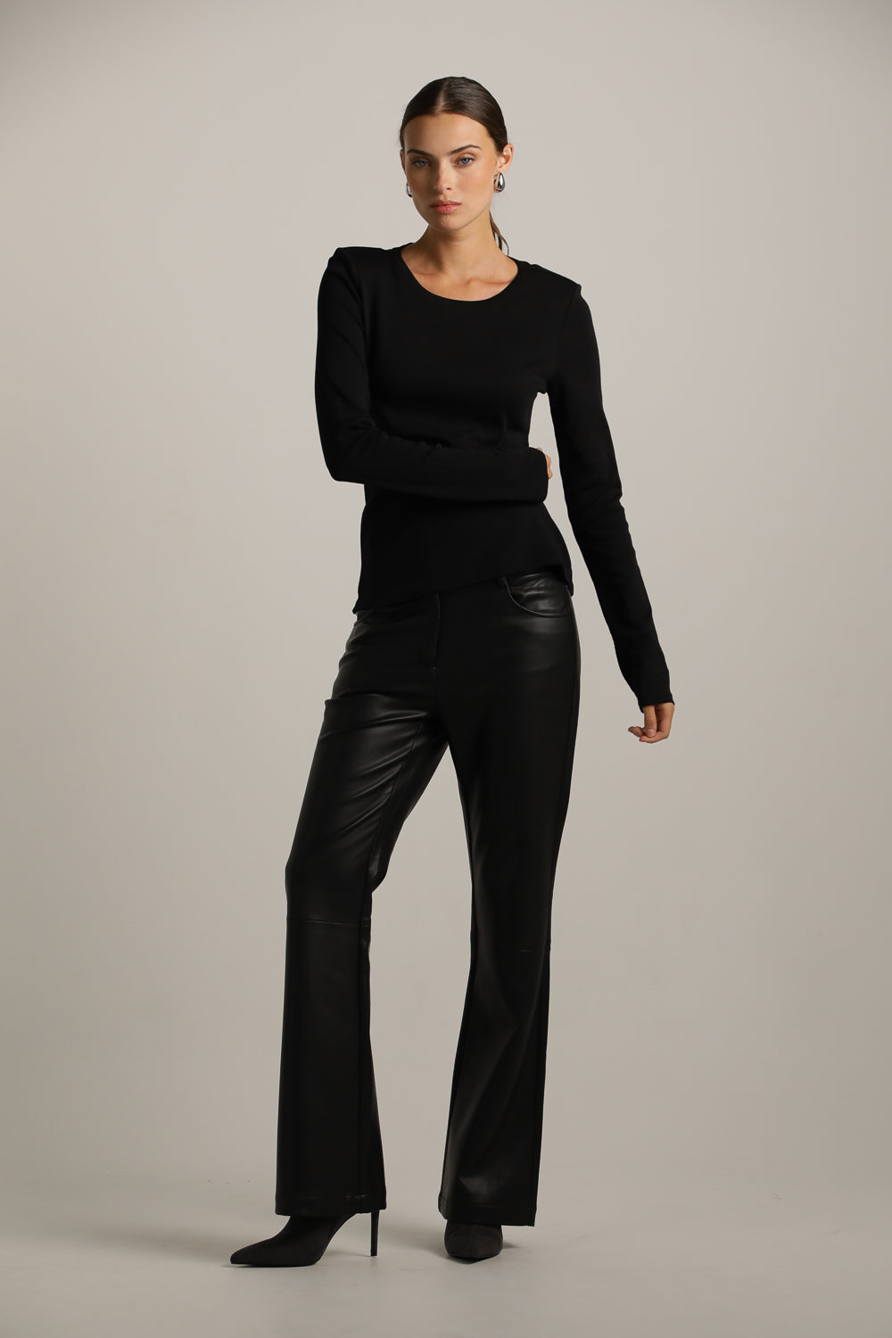 טישירט ארוכה דקה עם סיומת כפפה | קנת קול