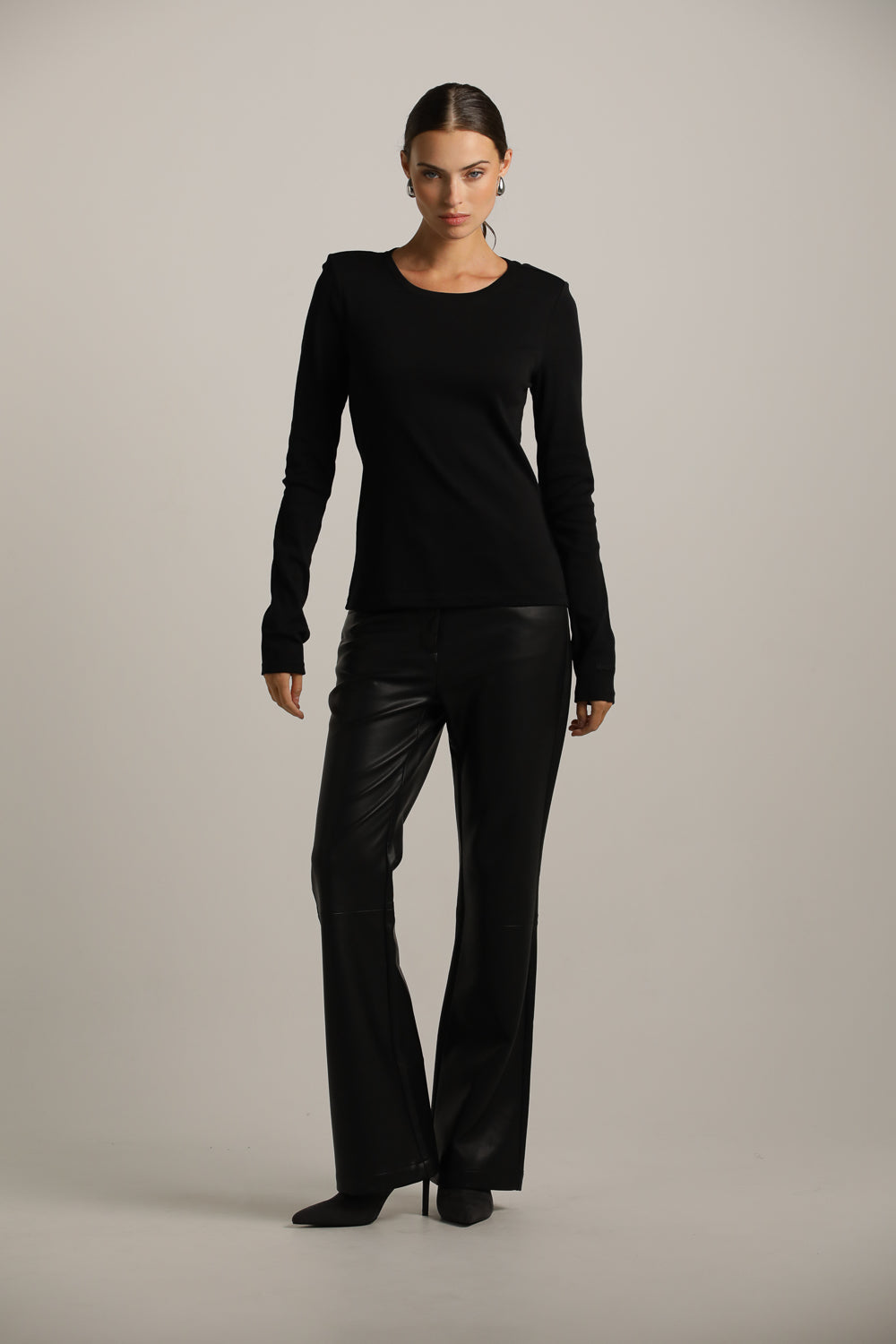 טישירט ארוכה דקה עם סיומת כפפה | קנת קול