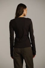 טישירט ארוכה דקה עם סיומת כפפה | קנת קול