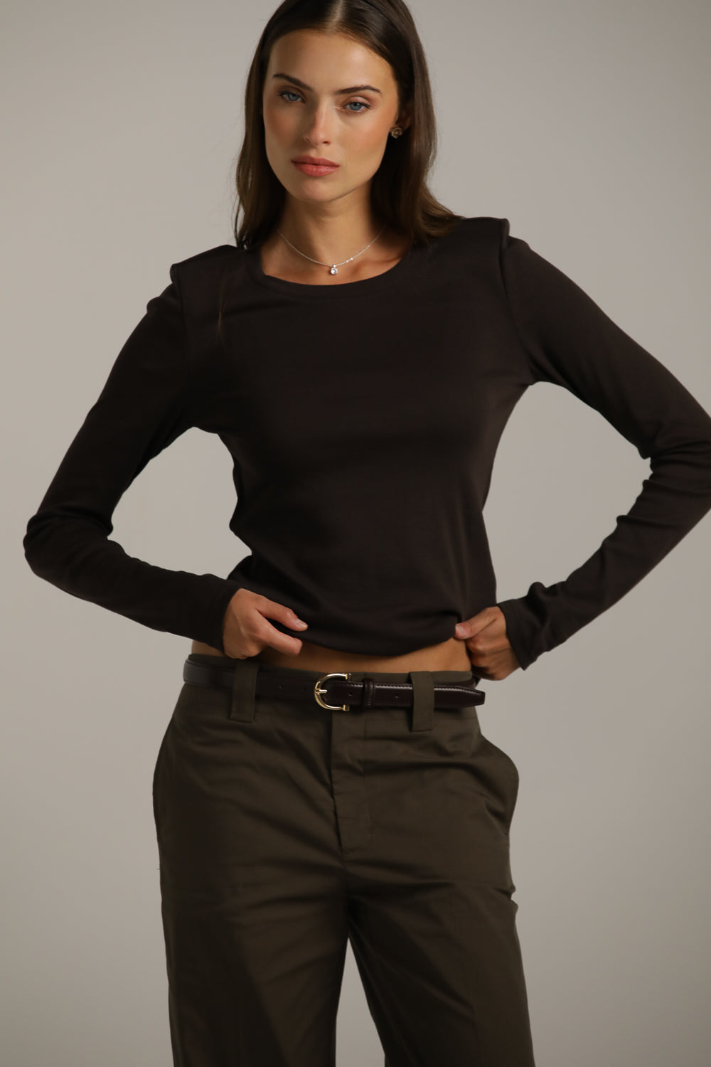 טישירט ארוכה דקה עם סיומת כפפה | קנת קול