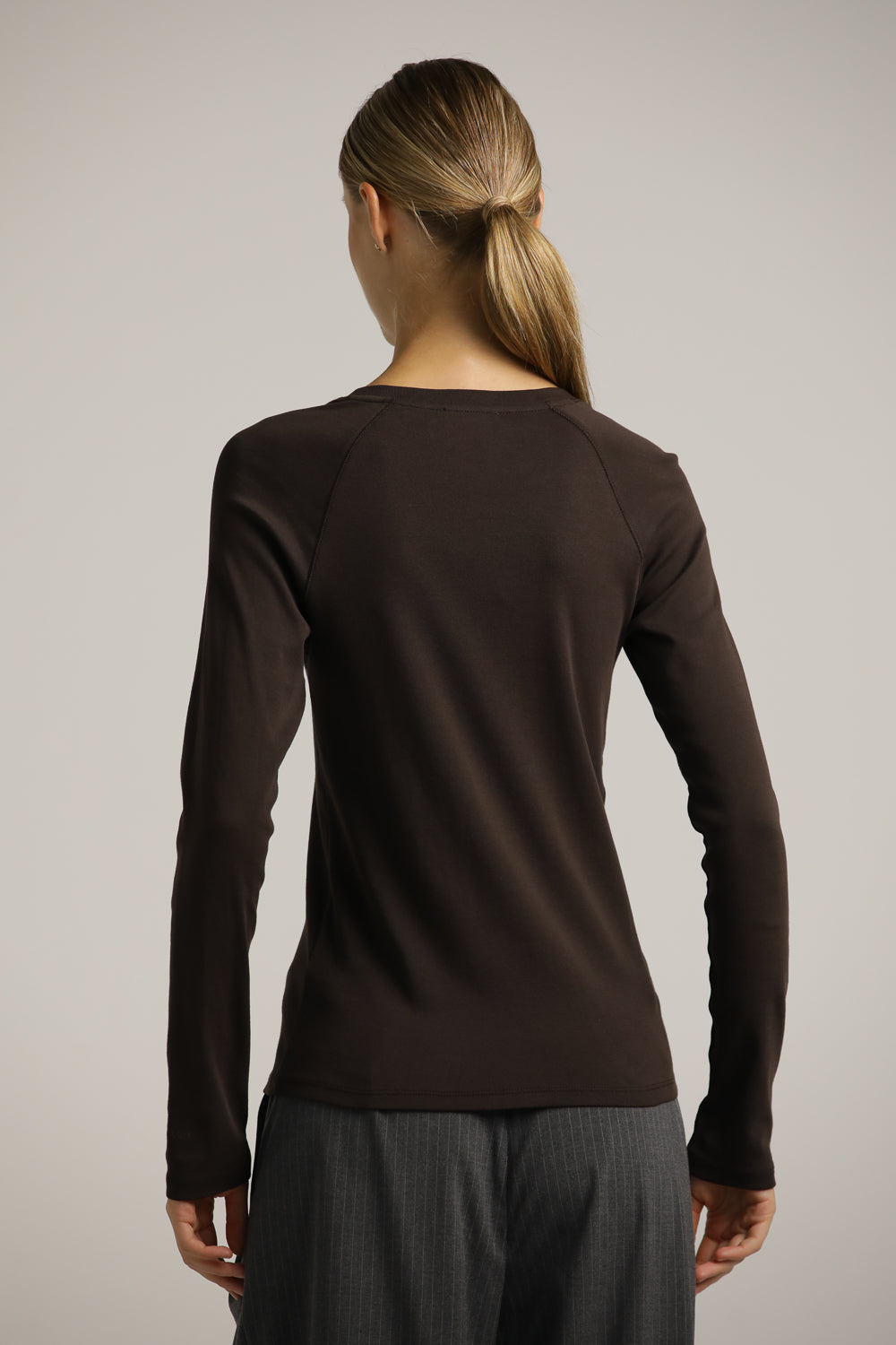 חולצת רגלן ארוכה בגזרה צמודה | קנת קול