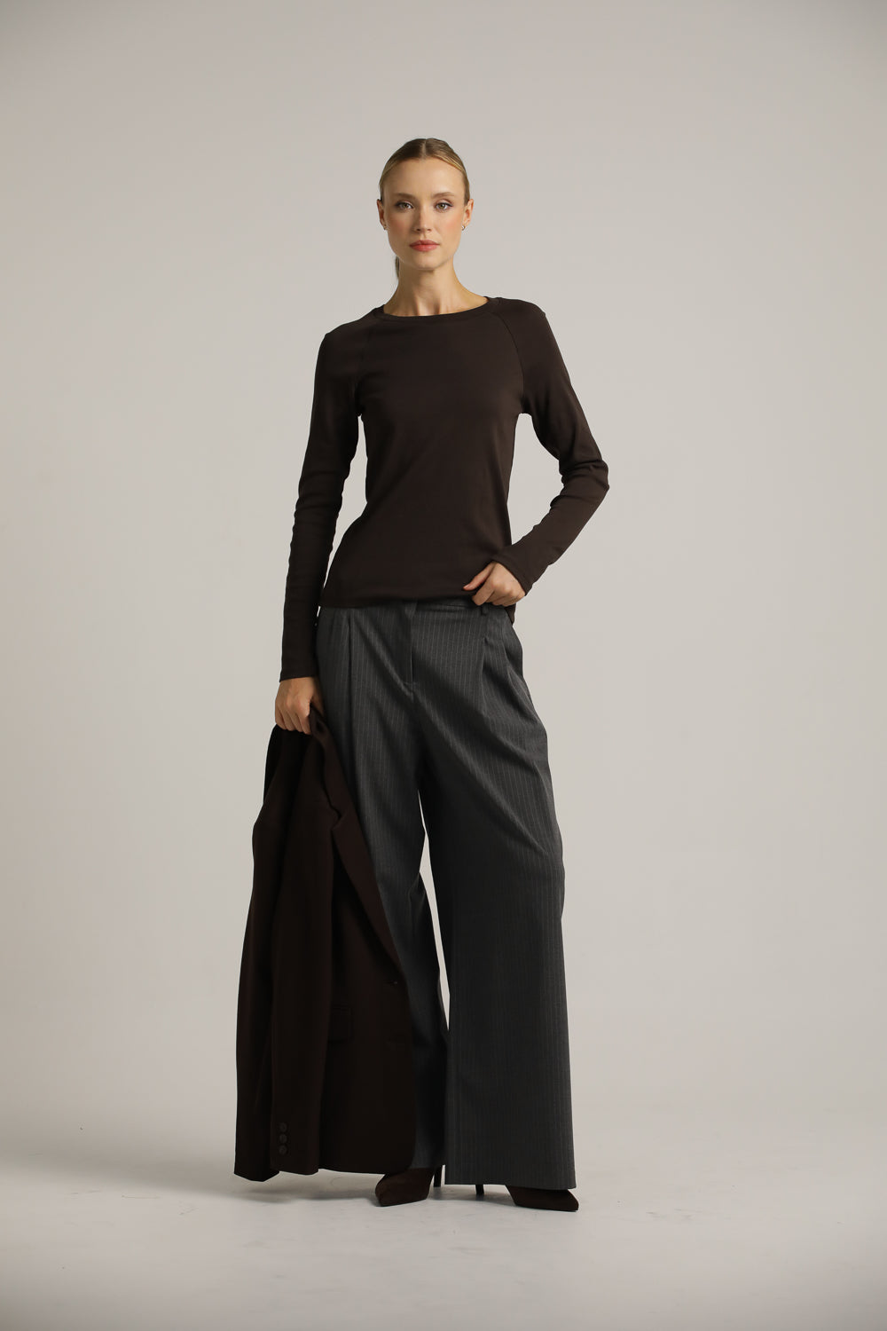 חולצת רגלן ארוכה בגזרה צמודה | קנת קול