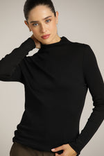 חולצת בייסיק צמודה עם צווארון גבוה | קנת קול