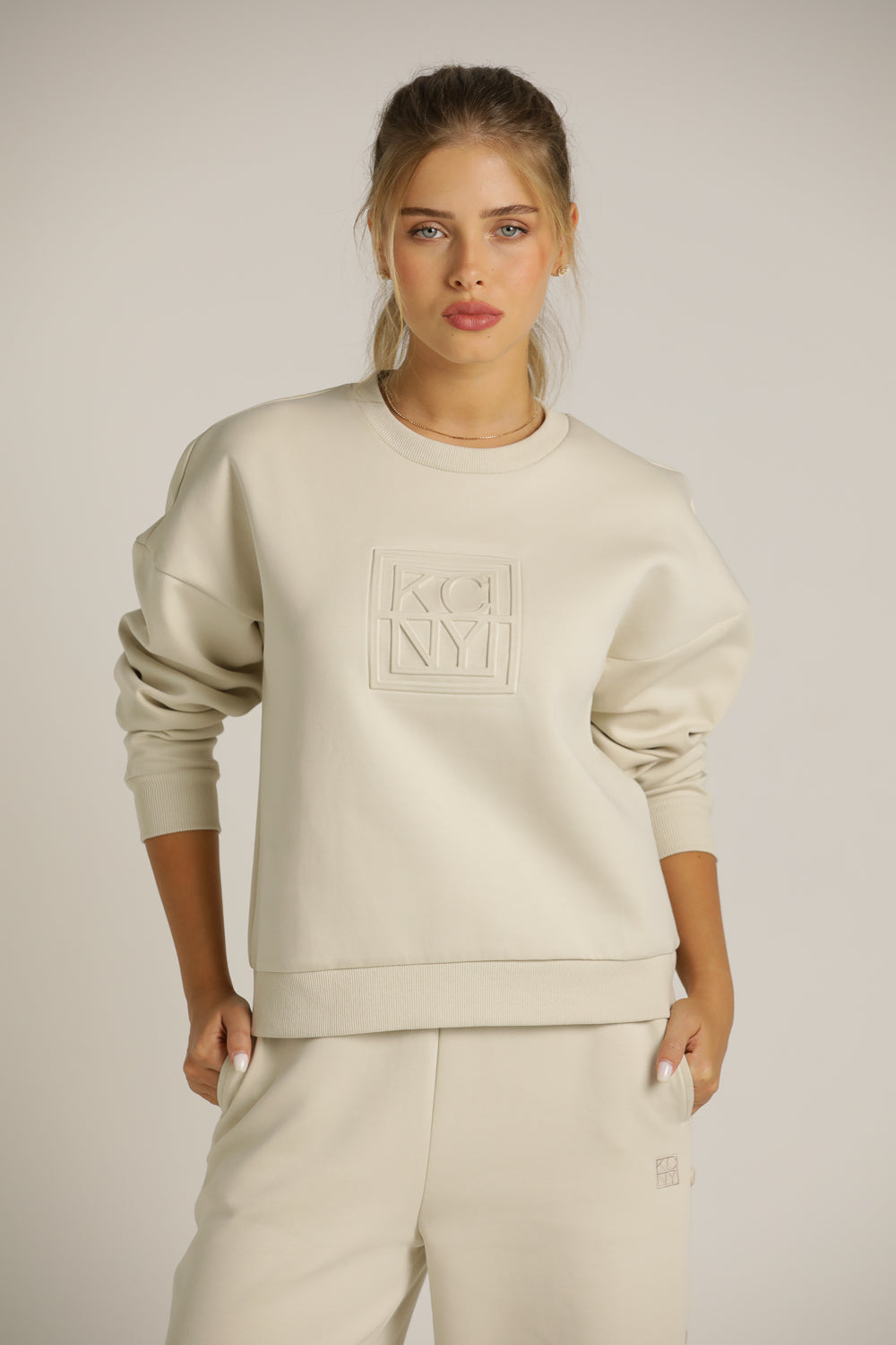 סווטשירט מבד רך עם לוגו בולט | קנת קול