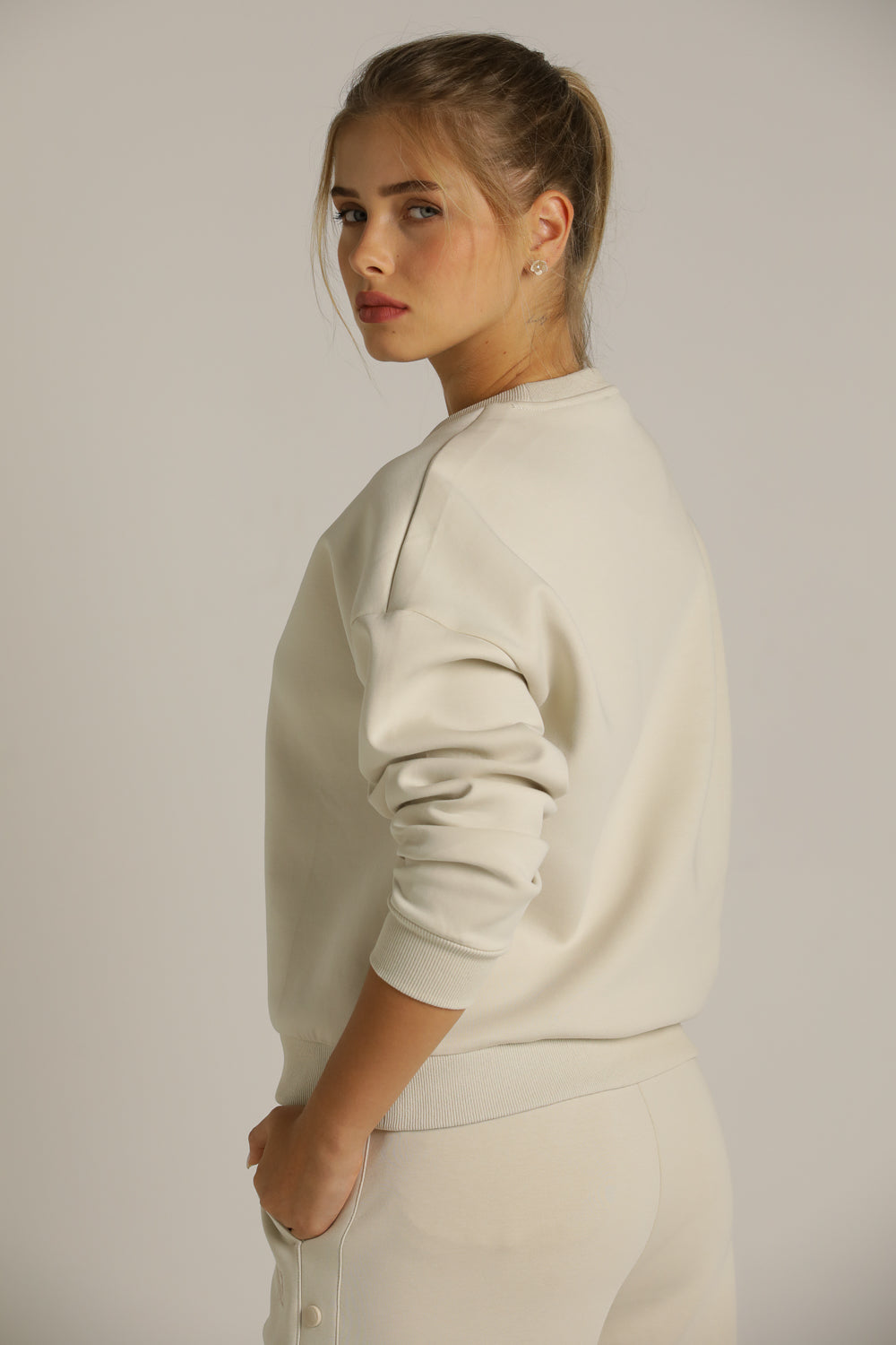 סווטשירט מבד רך עם לוגו בולט | קנת קול