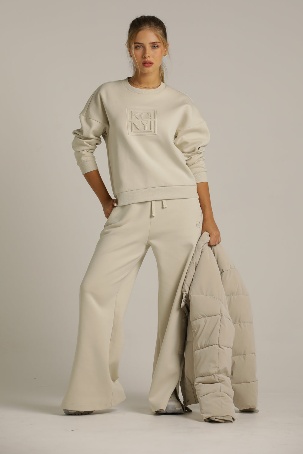 סווטשירט מבד רך עם לוגו בולט | קנת קול