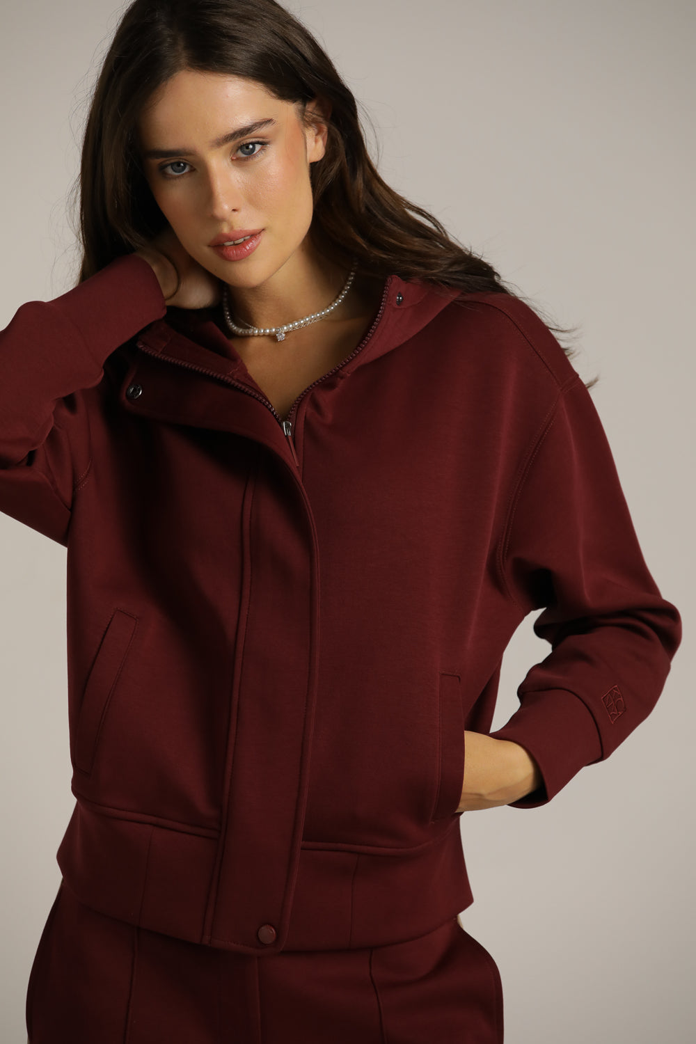 ג'קט עם כובע קפוצ'ון ורוכסן נסתר | קנת קול