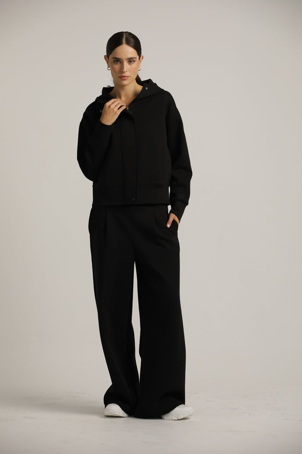 ג'קט עם כובע קפוצ'ון ורוכסן נסתר | קנת קול