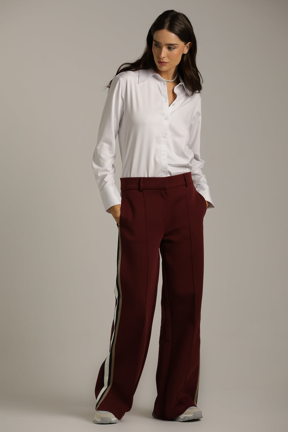 מכנסיים רחבים בסגנון מחויט עם פסי צד | קנת קול