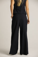 מכנסיים מחויטים בגזרה מתרחבת  | קנת קול