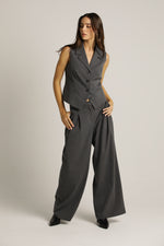 וסט מחויט בעיצוב פסים | קנת קול