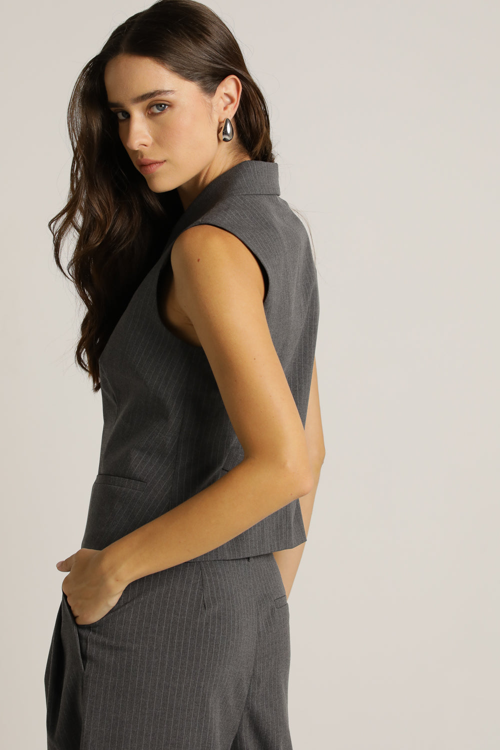 וסט מחויט בעיצוב פסים | קנת קול