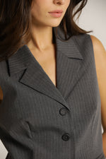 וסט מחויט בעיצוב פסים | קנת קול