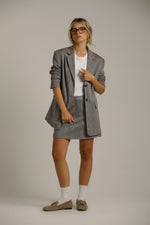 בלייזר מחויט בגזרת אוברסייז | קנת קול