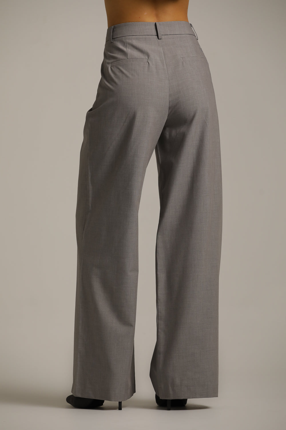 מכנסיים מחויטים בגזרה רחבה | קנת קול