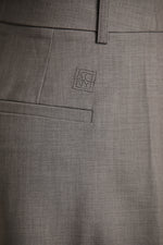 מכנסיים מחויטים בגזרה רחבה | קנת קול