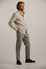 חולצה מכופתרת בטקסטורת קרינקל | קנת קול