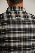 חולצת פלאנל מכופתרת בעיצוב משבצות | קנת קול