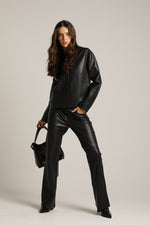 ג'קט דמוי עור בגזרת בוקסי | קנת קול