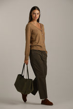 סריג קרדיגן בייסיק עם מחשוף וי | קנת קול