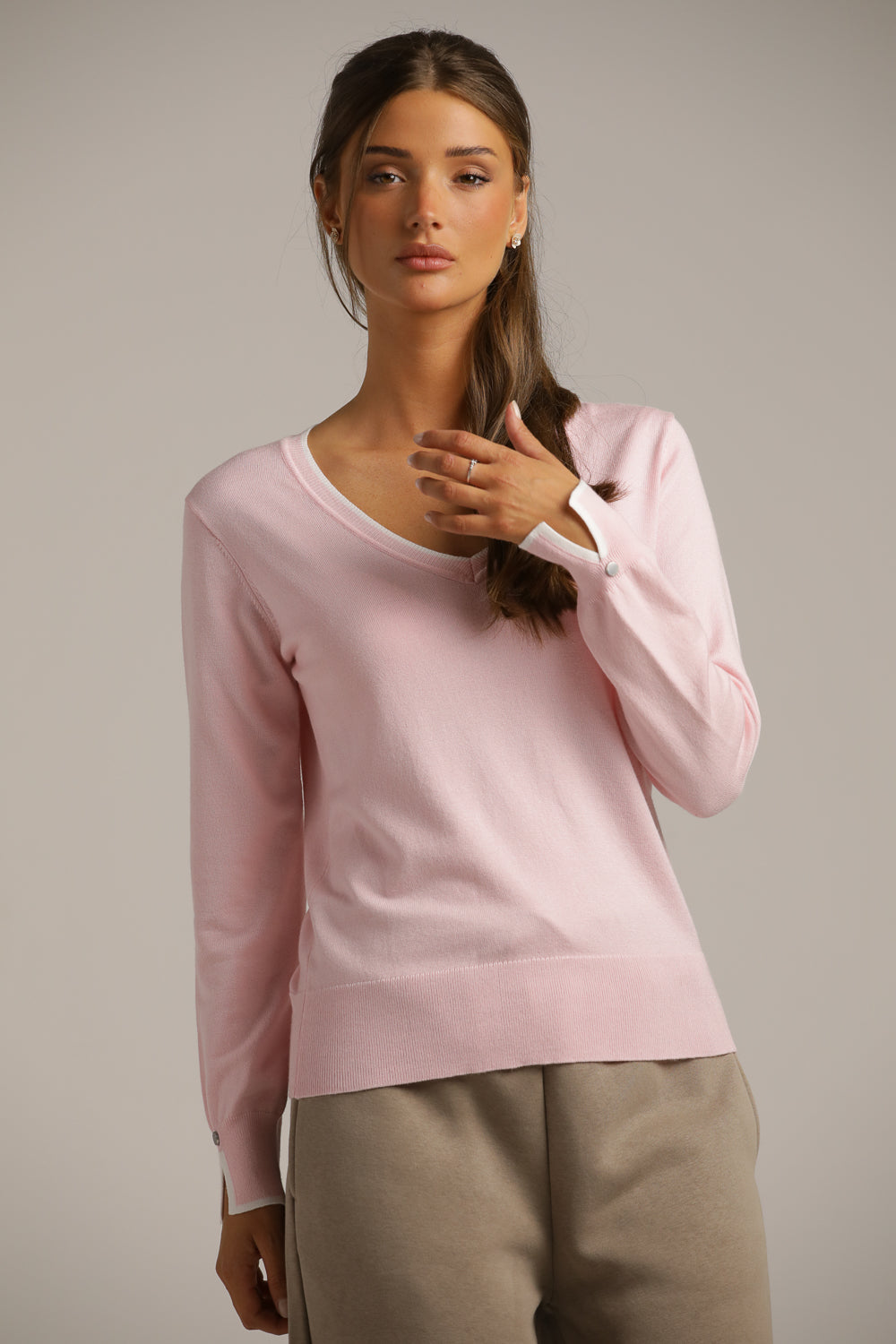 סריג בייסיק עם מחשוף וי | קנת קול