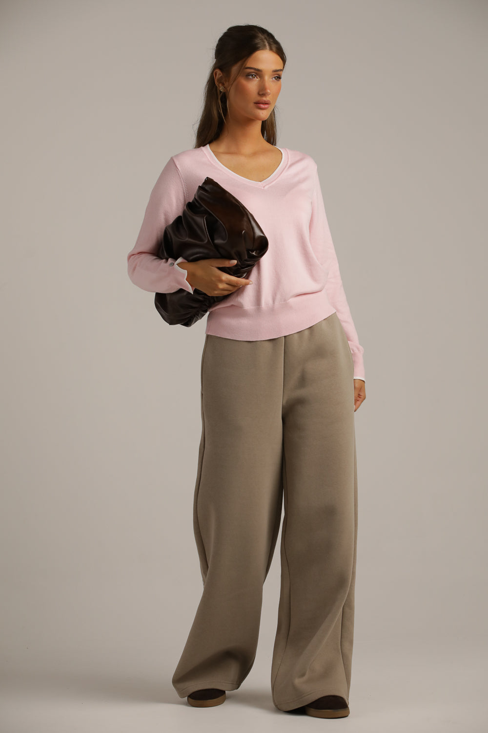 סריג בייסיק עם מחשוף וי | קנת קול