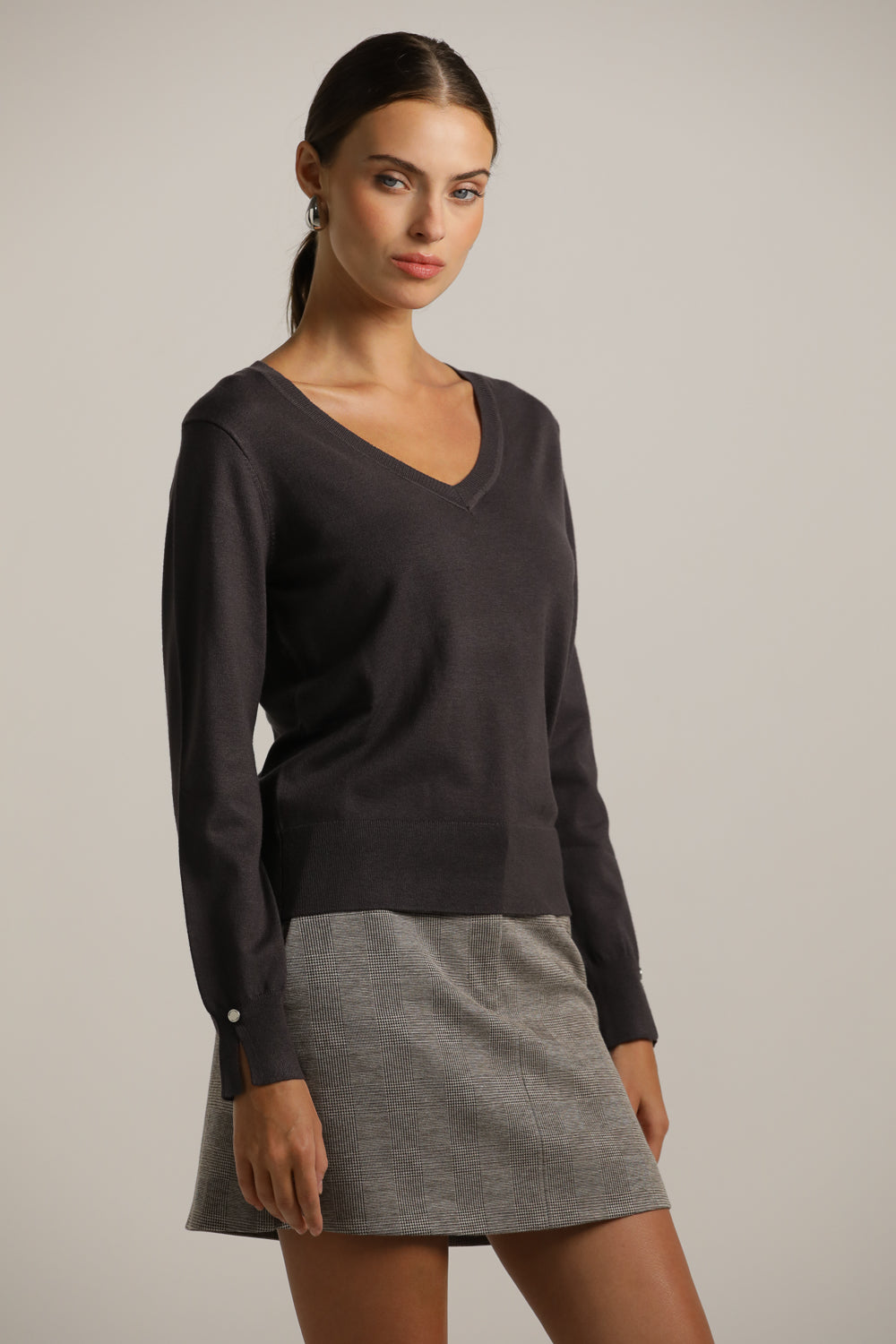 סריג בייסיק עם מחשוף וי | קנת קול