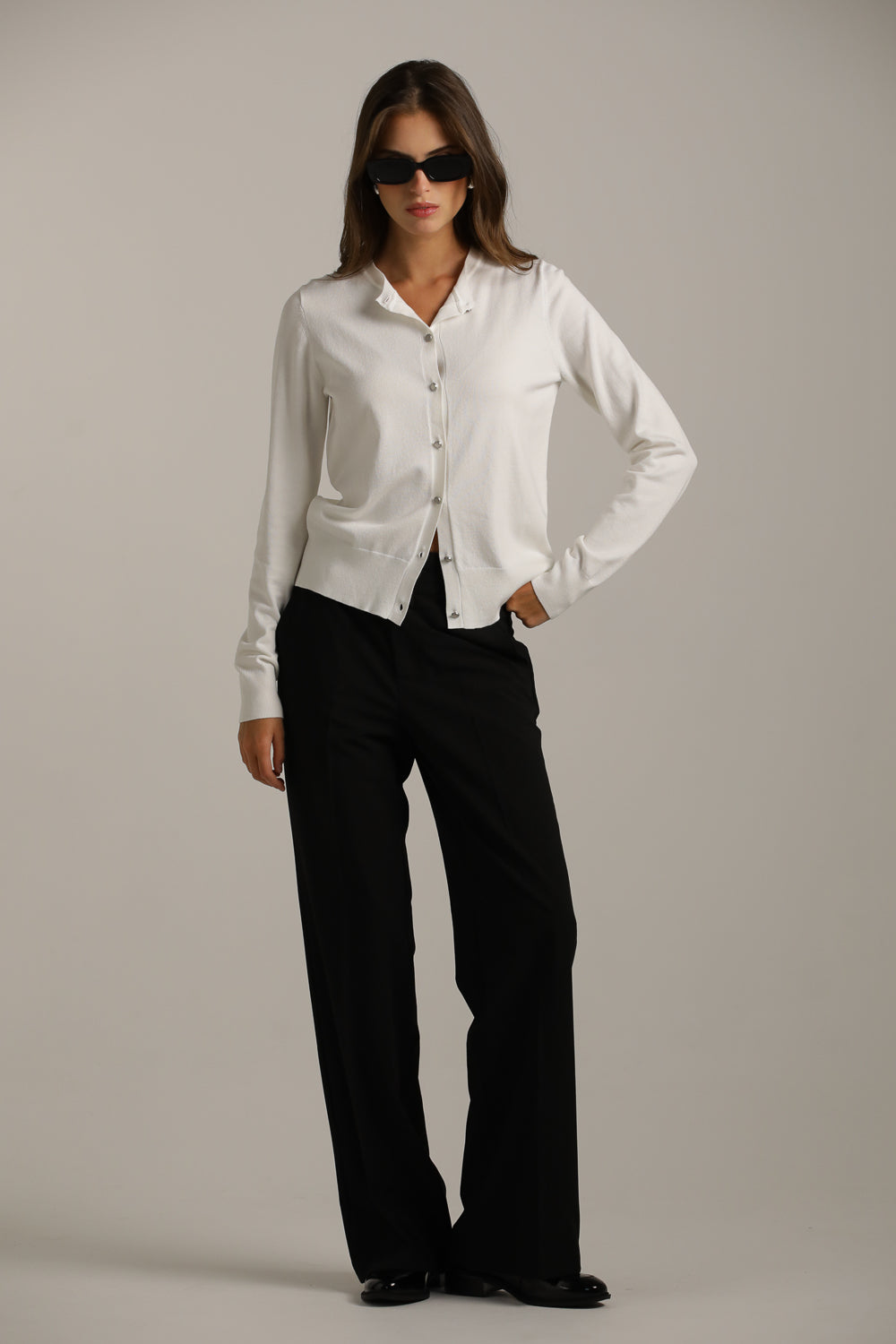 סריג קרדיגן בייסיק עם מחשוף עגול | קנת קול