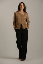 סריג קרדיגן בייסיק עם מחשוף עגול | קנת קול