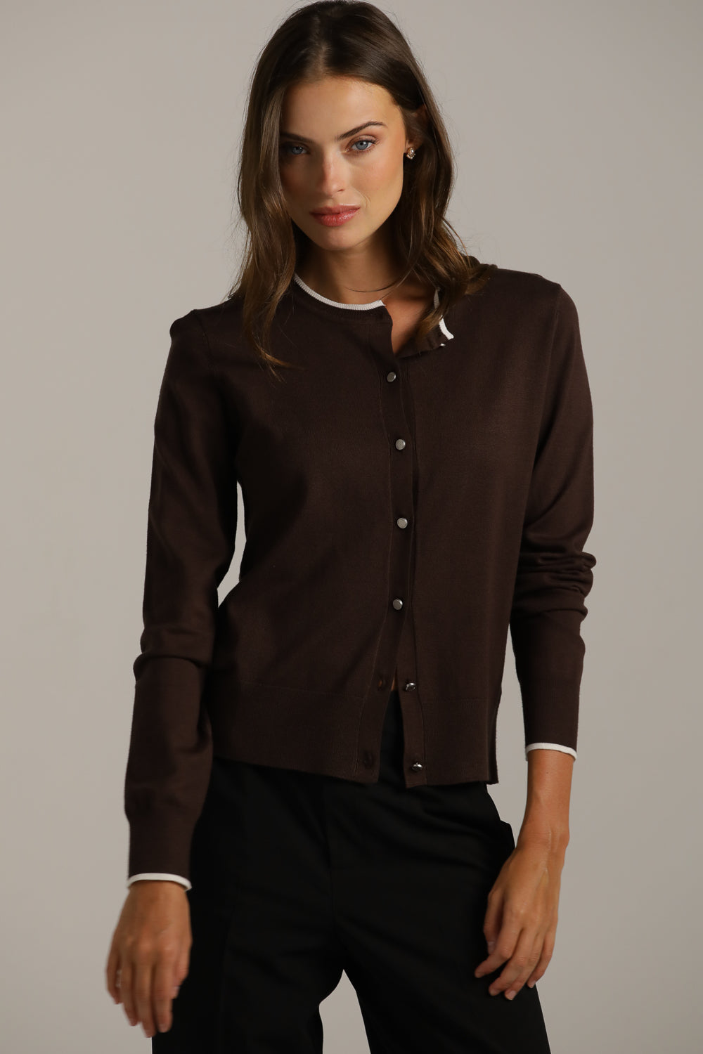 סריג קרדיגן בייסיק עם מחשוף עגול | קנת קול