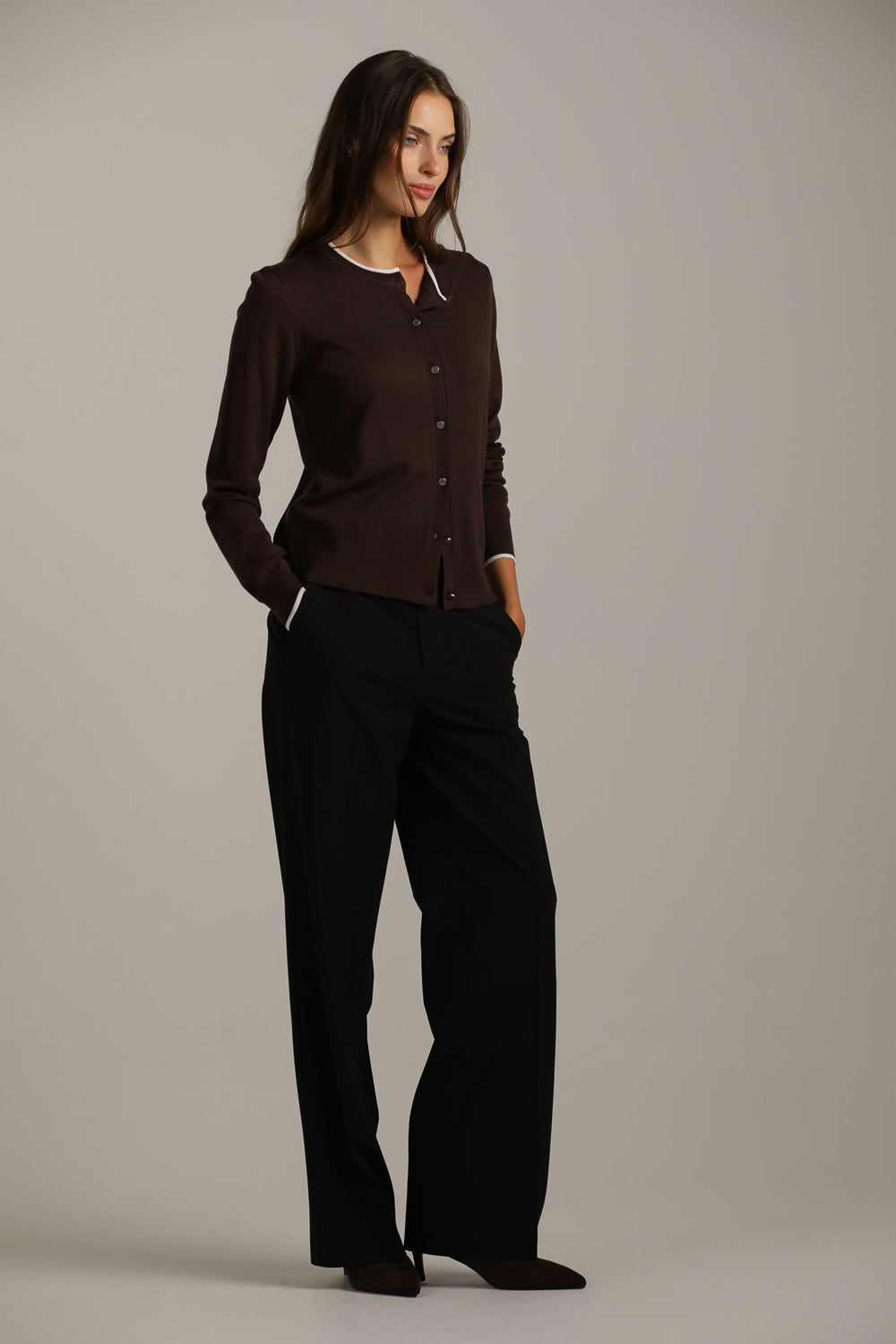 סריג קרדיגן בייסיק עם מחשוף עגול | קנת קול