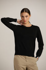 סריג בייסיק עם מחשוף עגול | קנת קול