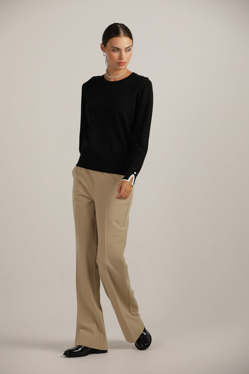 סריג בייסיק עם מחשוף עגול | קנת קול