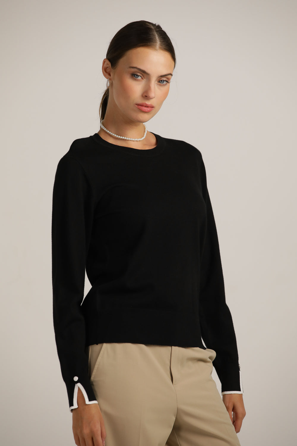 סריג בייסיק עם מחשוף עגול | קנת קול