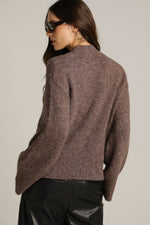 חולצת סריג במראה צמרי | קנת קול