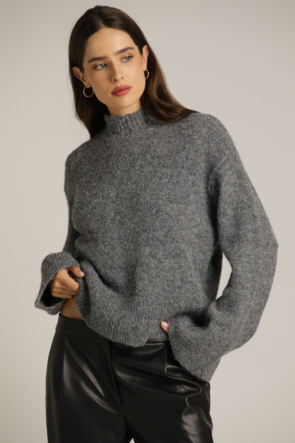 חולצת סריג במרקם צמרי | קנת קול