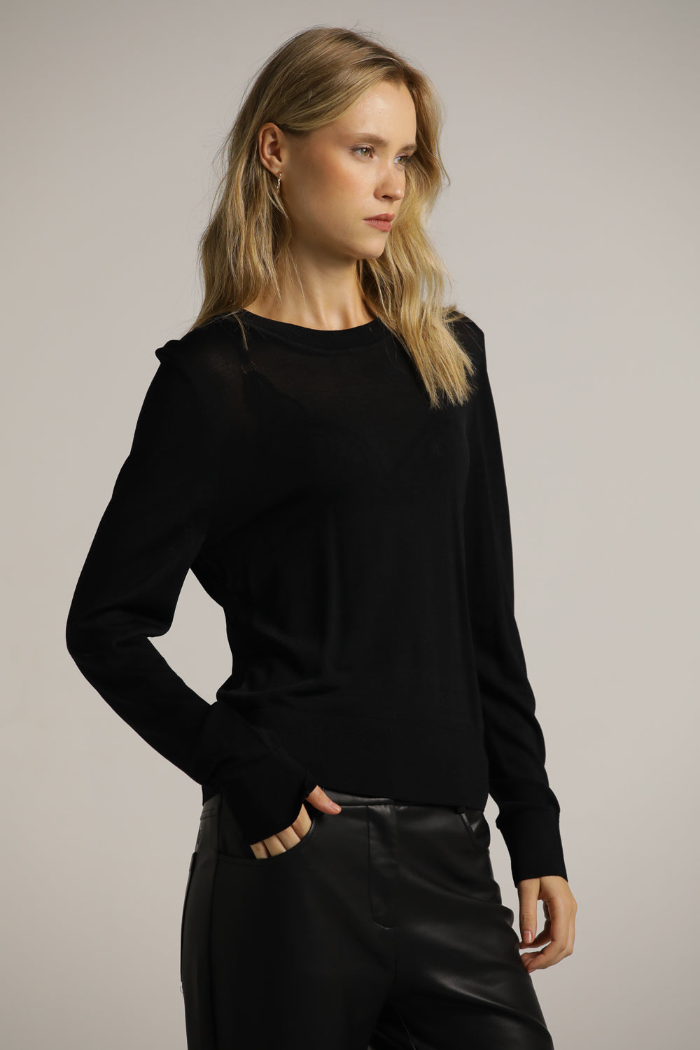 חולצת סריג דקה חצי שקופה | קנת קול