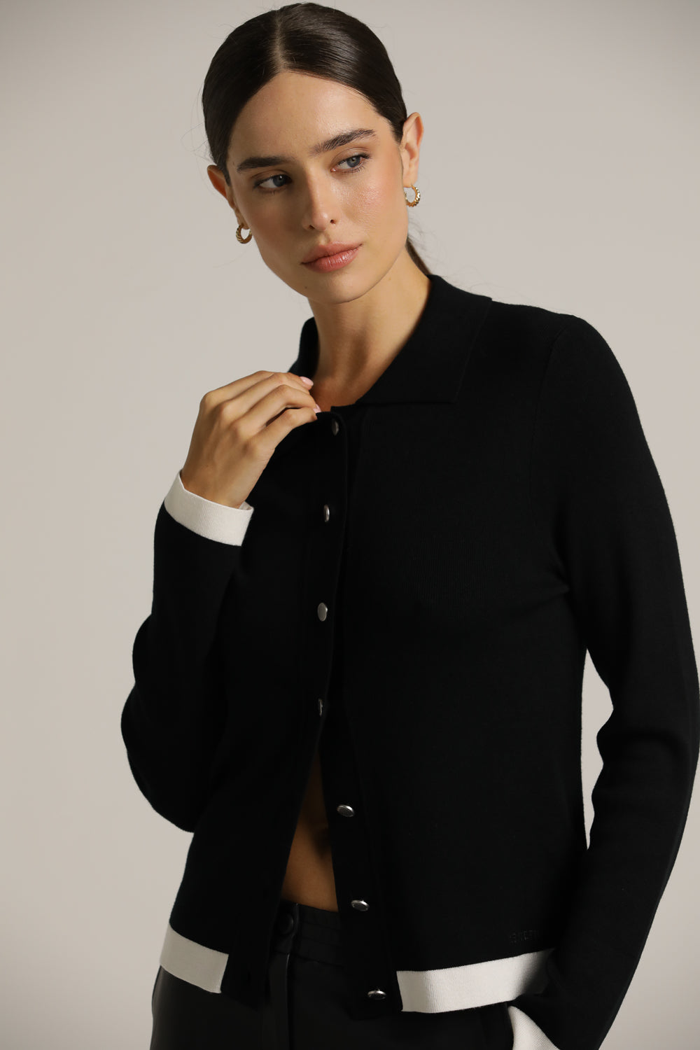 קרדיגן סרוג עם צווארון פולו | קנת קול