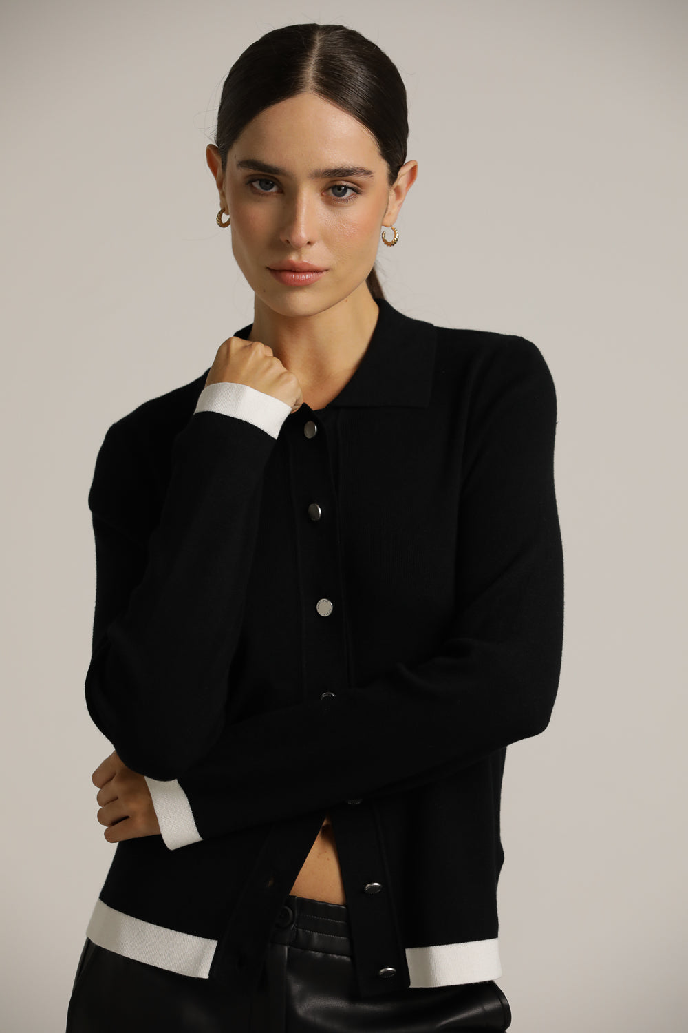 קרדיגן סרוג עם צווארון פולו | קנת קול