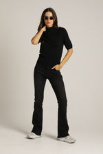 מכנסי ג'ינס בגזרת בוטקאט | קנת קול