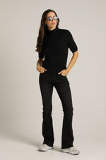 סריג גולף עם שרוול קצר וצווארון גבוה | קנת קול