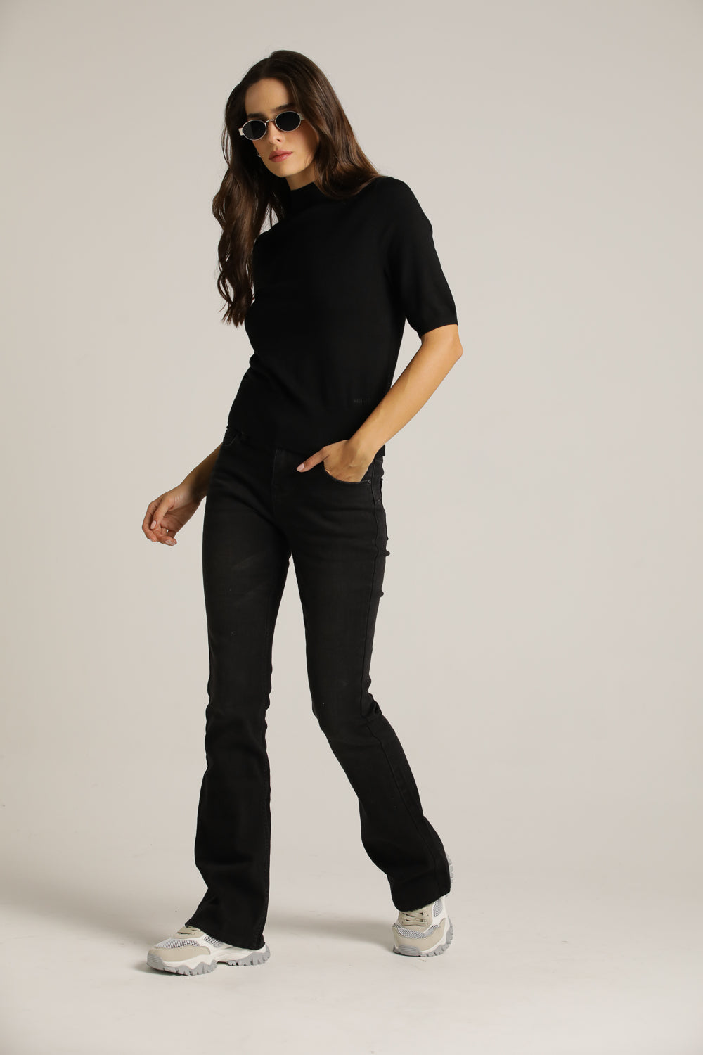 סריג גולף עם שרוול קצר וצווארון גבוה | קנת קול